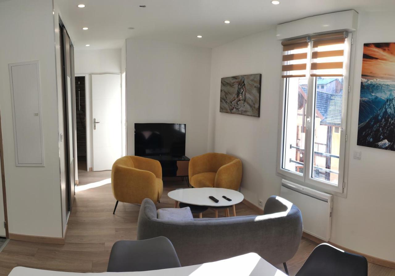 Joli Appartement Renove Avec Terrasse Brides-les-Bains Exterior photo