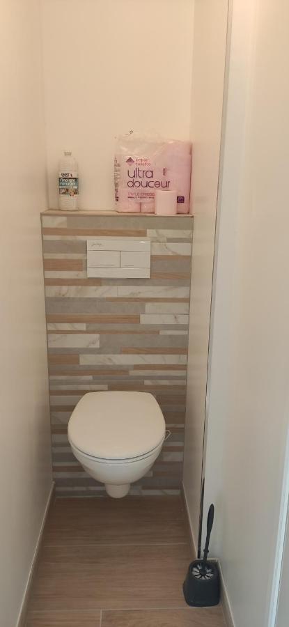 Joli Appartement Renove Avec Terrasse Brides-les-Bains Exterior photo